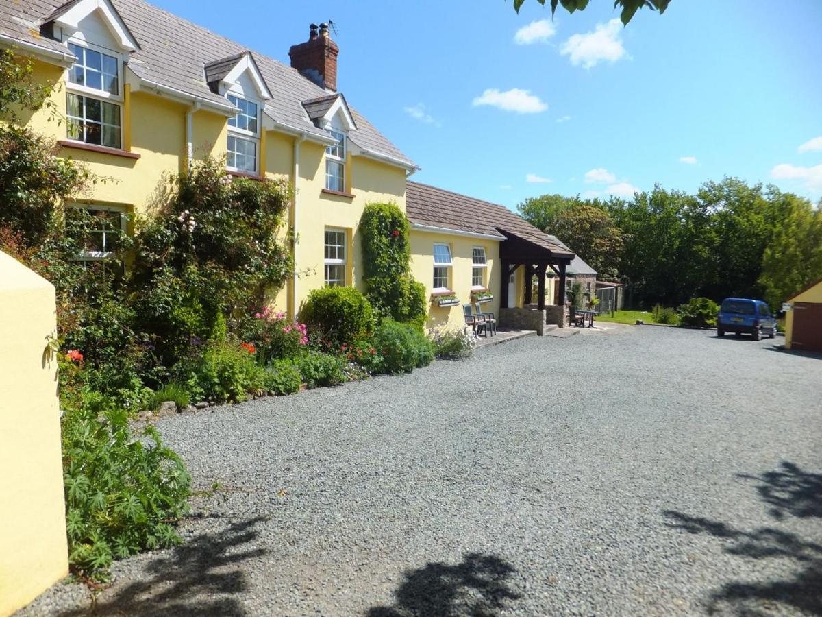North Headborough Panzió Haverfordwest Kültér fotó